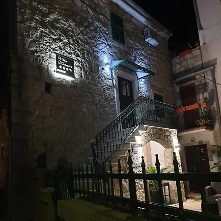 Stone Garden Escape With Jacuzzi * Spalato