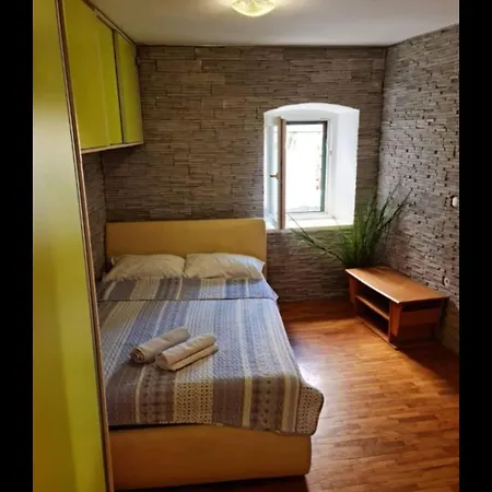 Appartamento Stone Garden Escape With Jacuzzi Spalato