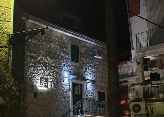 Apartament Stone Garden Escape With Jacuzzi *